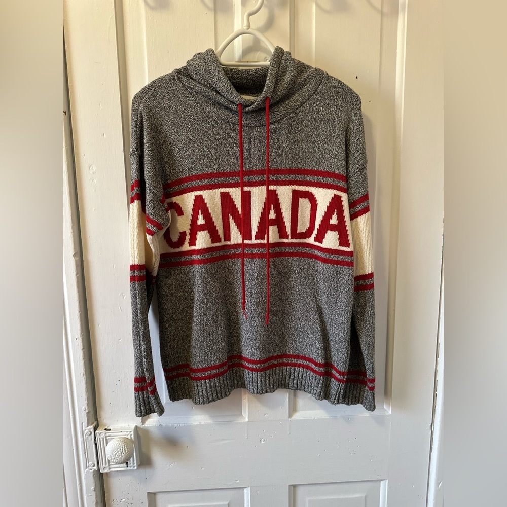 Canada Sweater 🍁
